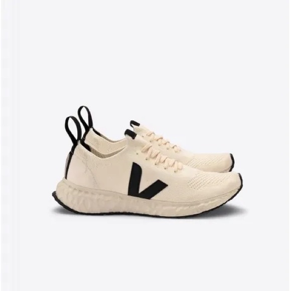 ✨SOLD✨BNIB Collector’s Rick Owens x Veja Sneakers in Butter/Natural 2019 - Picture 3 of 15